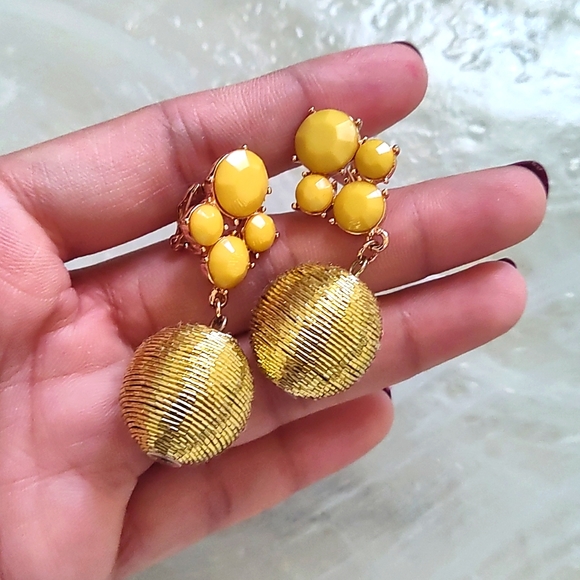 Lilly Pulitzer Jewelry - Lilly Pulitzer yellow ball drop clip on earrings